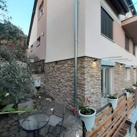 Apartment Adéla Hluboká nad Vltavou Exterior foto
